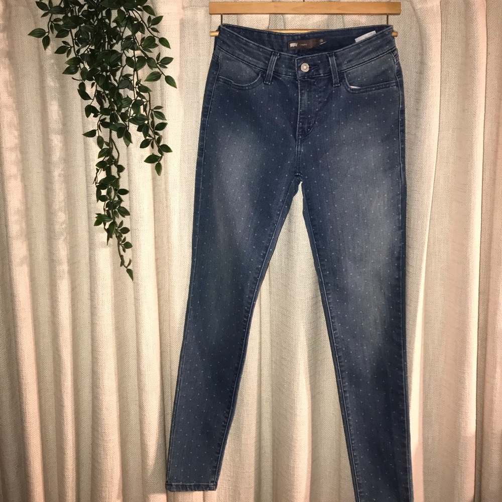 Levi’s - Picture 2 of 5